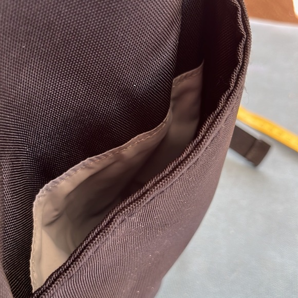 Pivot Point heavy duty, water-resistant backpack - Picture 6 of 9